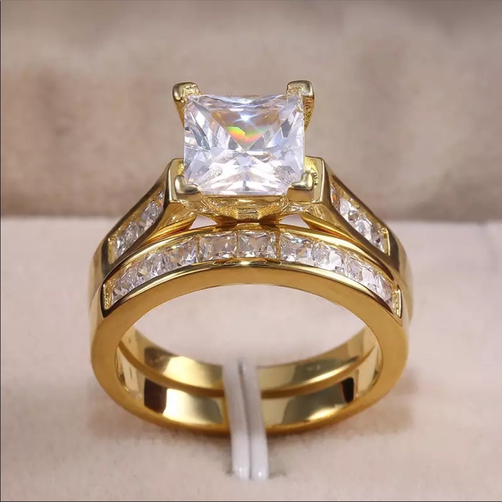 New Luxury 2ps Set Yellow Gold Diamond Ring - Picture 2 of 6